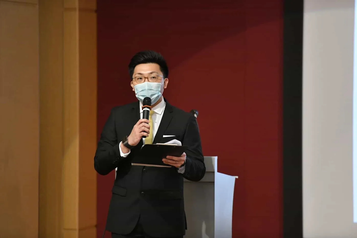 Emcee Outfit Ideas A Guide For Male Emcees For The Best Emcee Dress Code Outfit Ideas Attire Based On Requirements