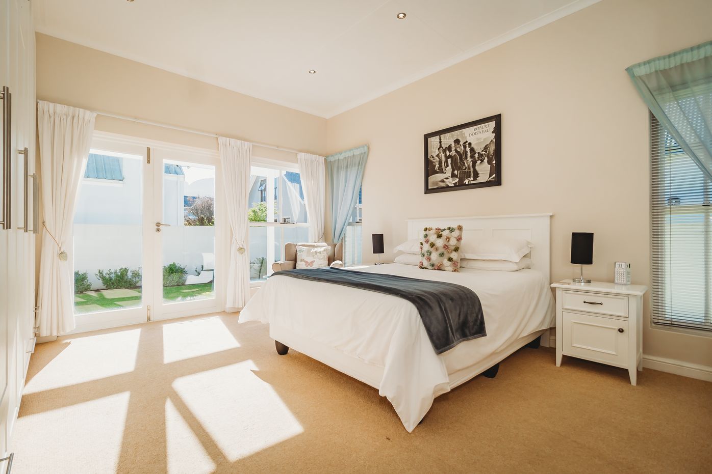 Trafford Cottage photograph 4