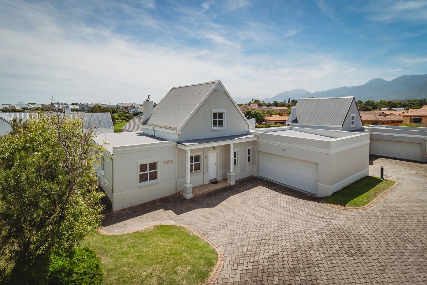 More photos of Vida Cottage Kingswood Golf Estate