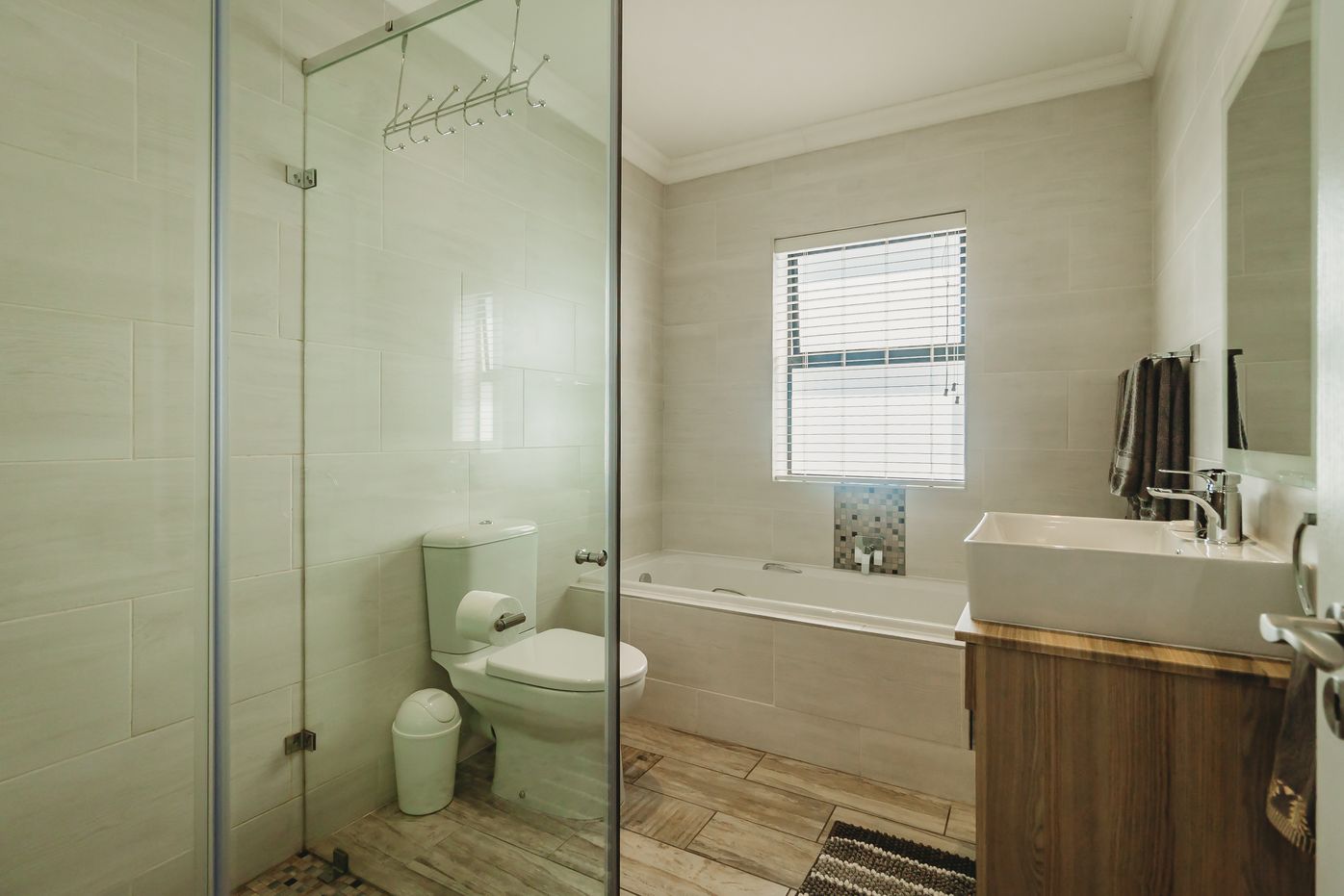 More photos of 35 Brookside