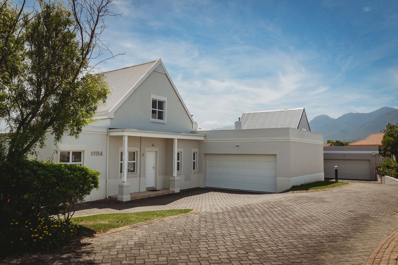 More photos of Vida Cottage Kingswood Golf Estate