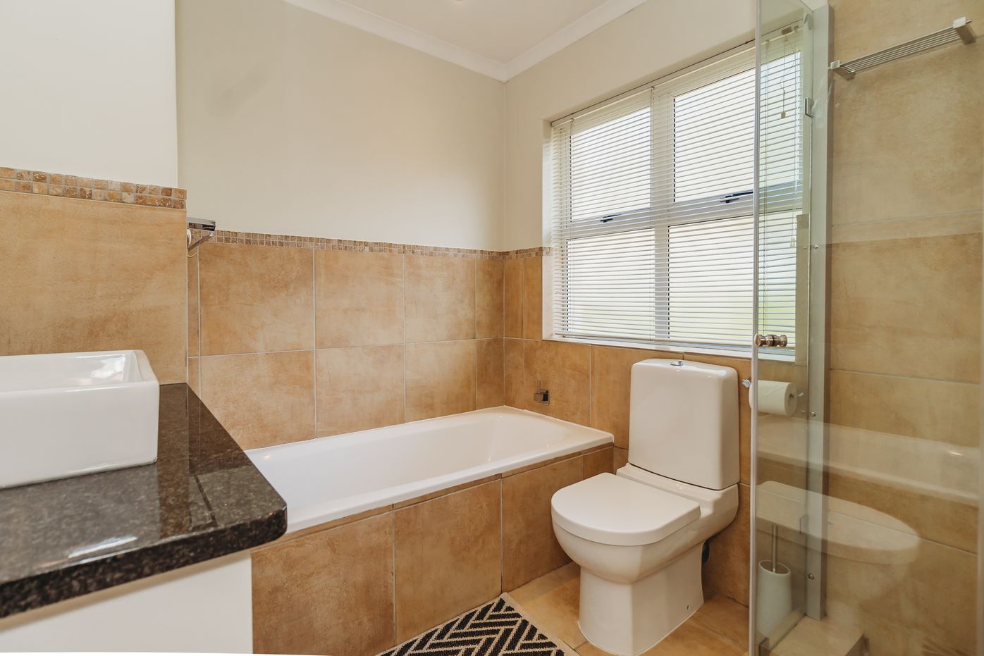 More photos of Vida Cottage Kingswood Golf Estate