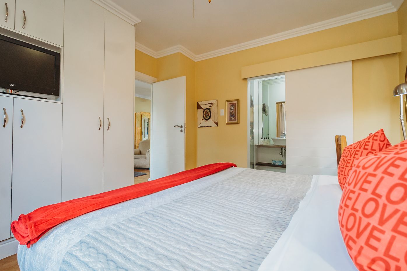 More photos of 17onWellington Suites