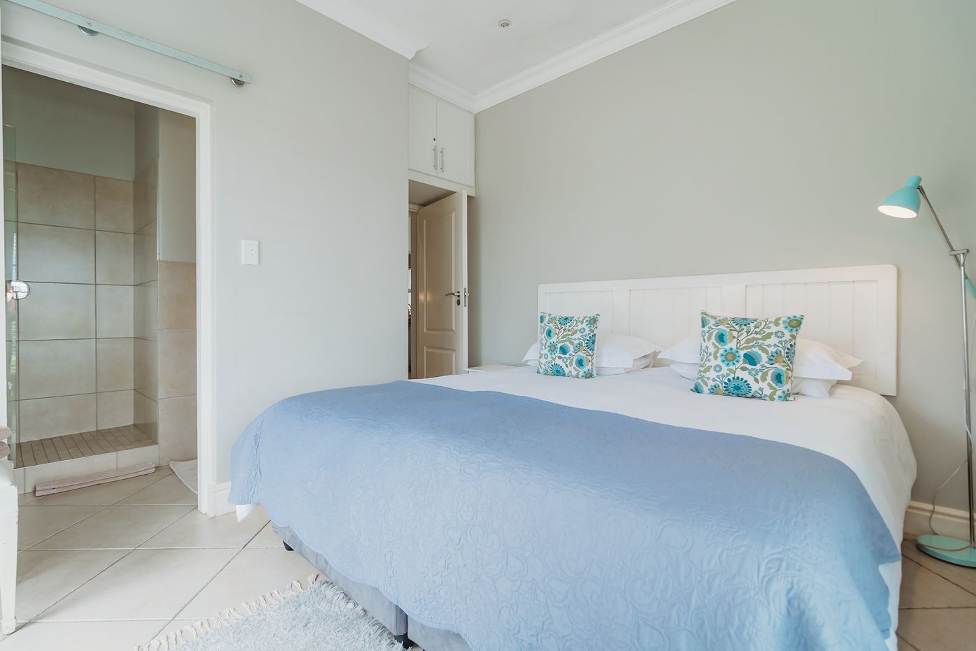More photos of Palms Manor