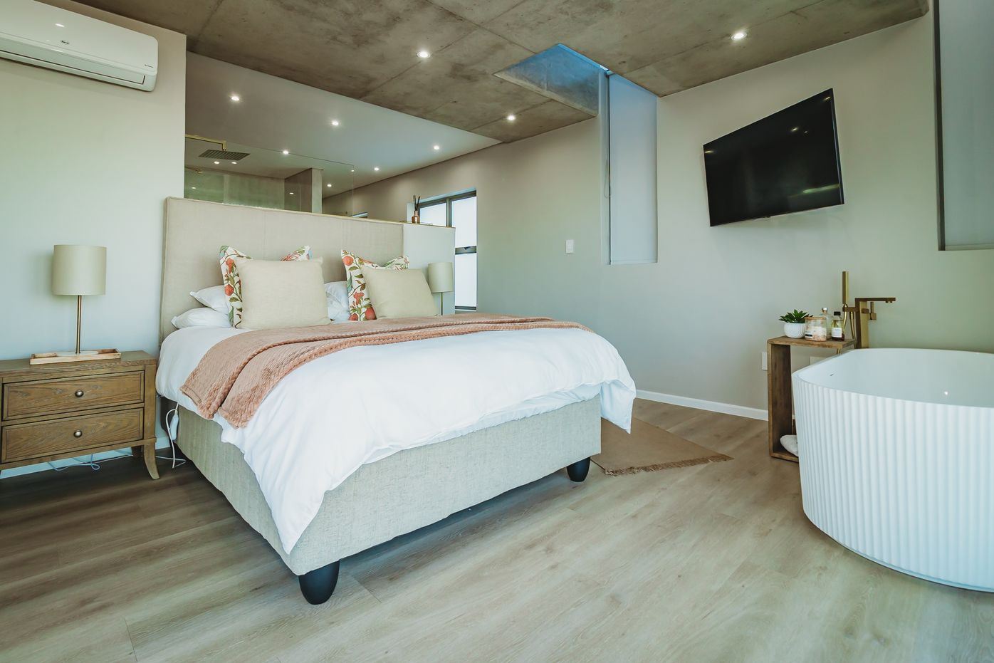 More photos of Dolfyn Villas