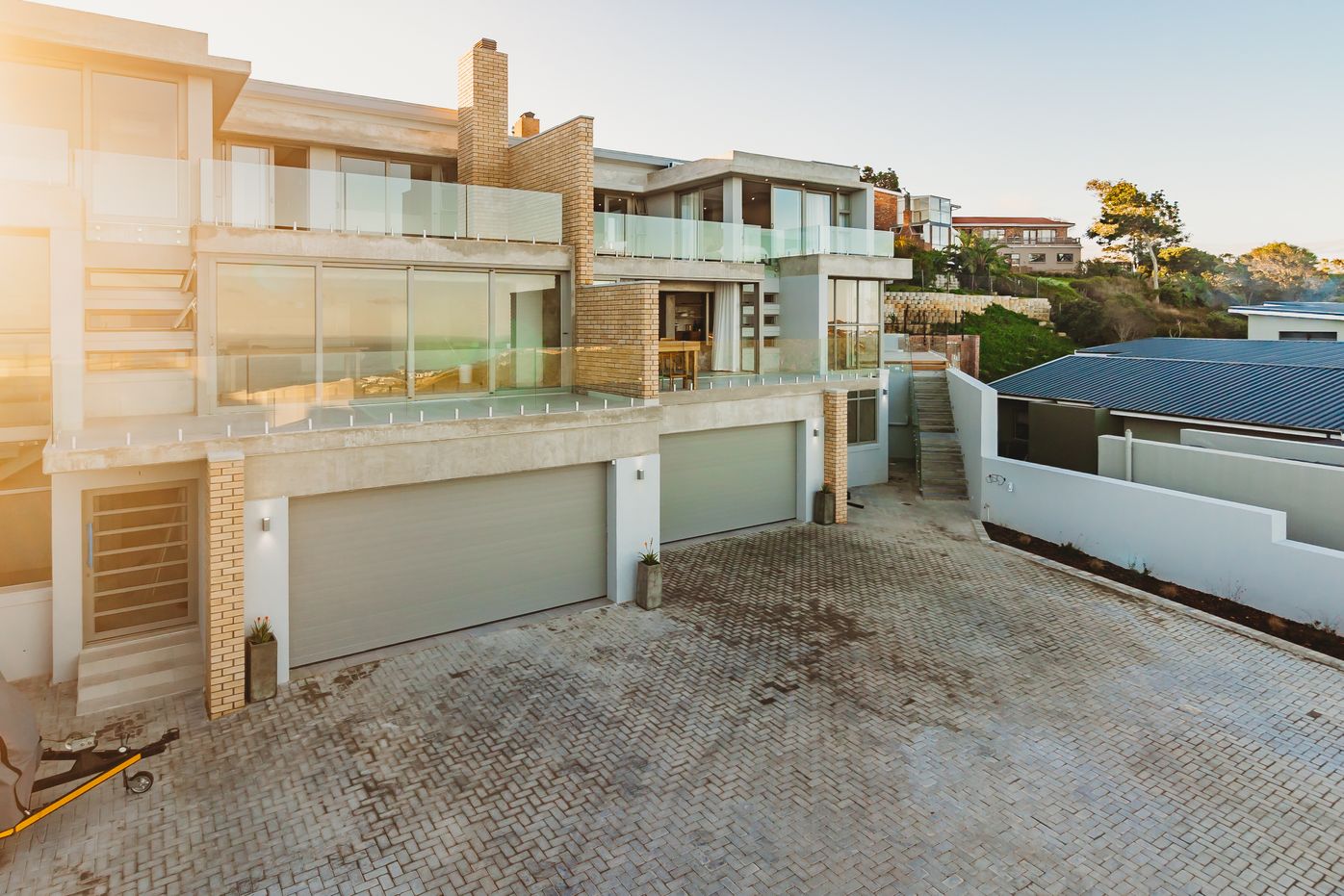 More photos of Dolfyn Villas