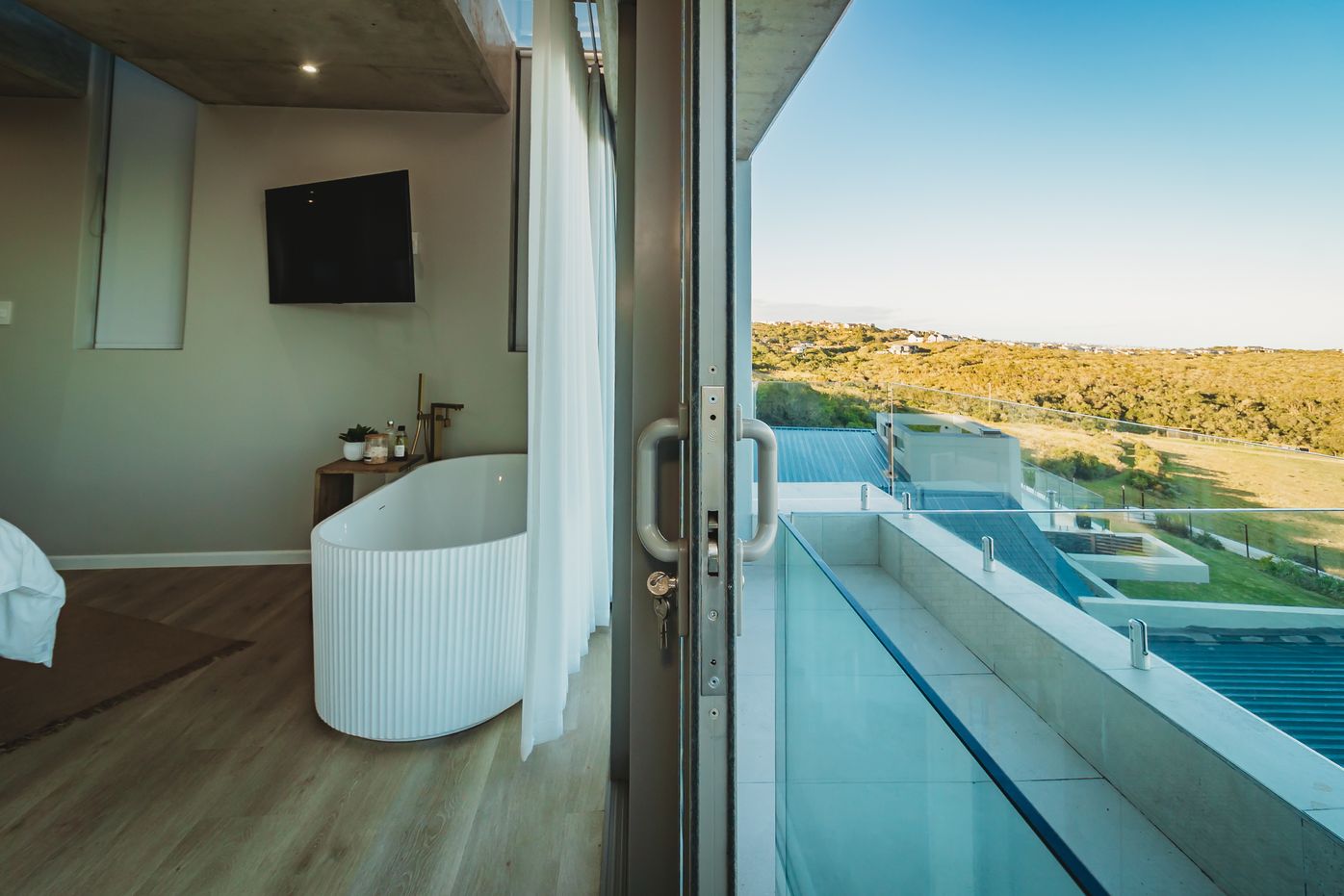 More photos of Dolfyn Villas