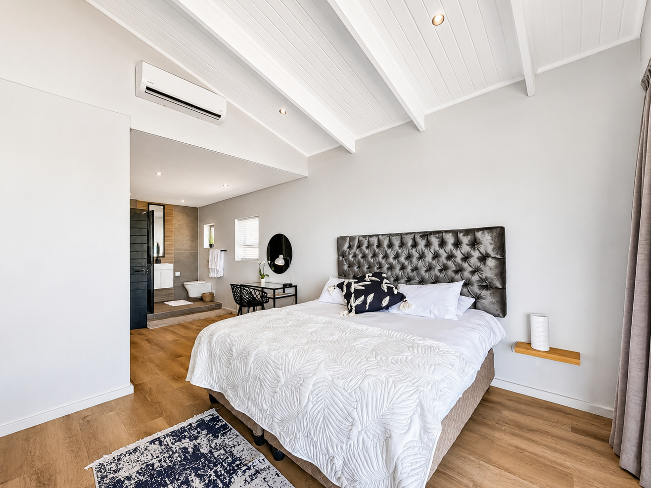 More photos of iMoyo Ocean Studio